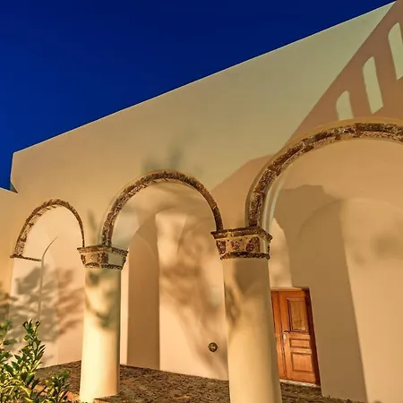 Вилла Grandiose Santorini 1 Bedroom Panther With Beautiful Terrace