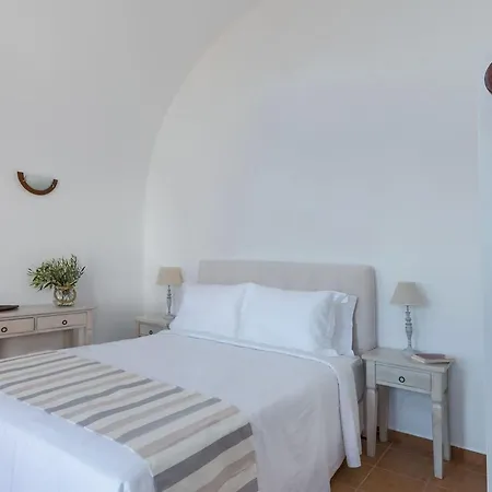 Villa Grandiose Santorini 1 Bedroom Panther With Beautiful Terrace Pírgosz