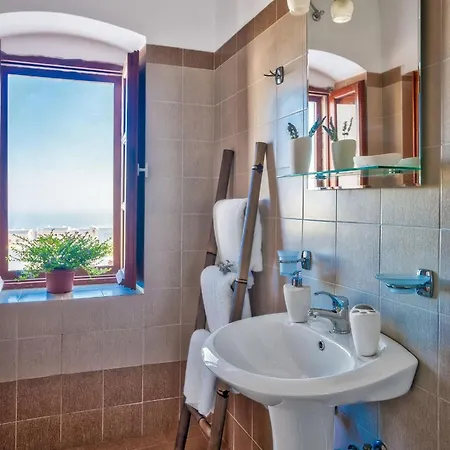 Grandiose Santorini 1 Bedroom Panther With Beautiful Terrace